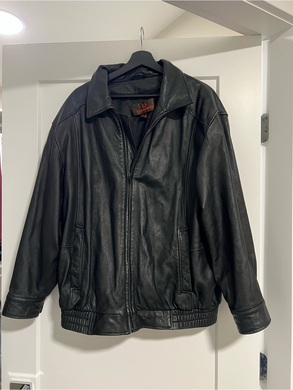 Vintage Danier Black Genuine Leather Bomber Jacket - Picture 2 of 5